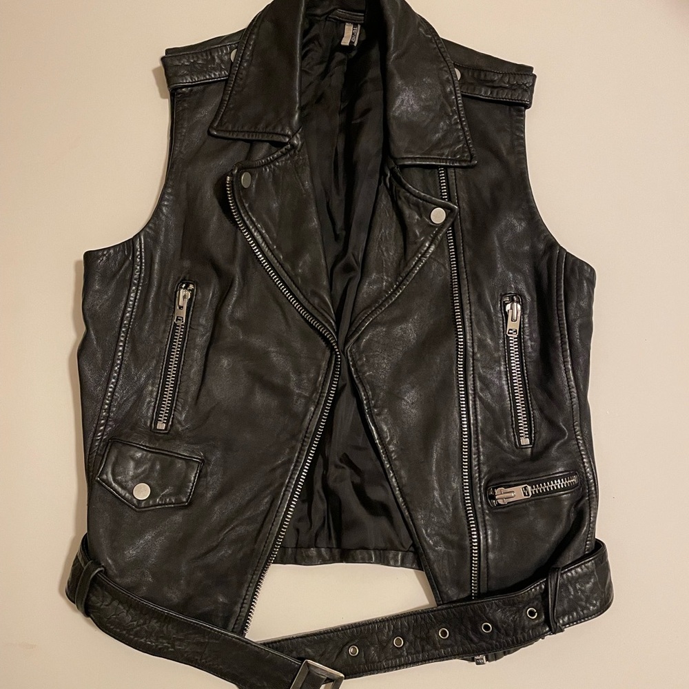 100% Black Leather Women’s Topshop Moto Zipper Vest
